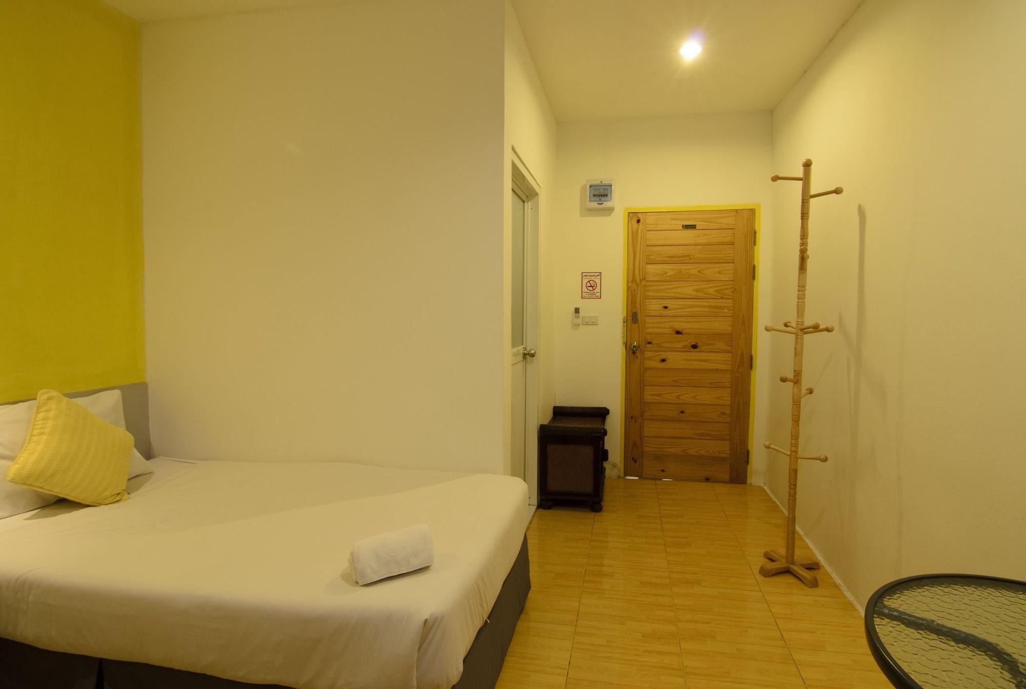 Room Hostel Thalang Zewnętrze zdjęcie